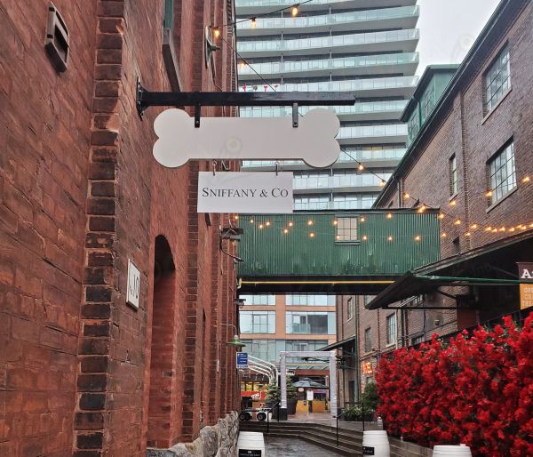Custom-made Blade Signs Mississauga